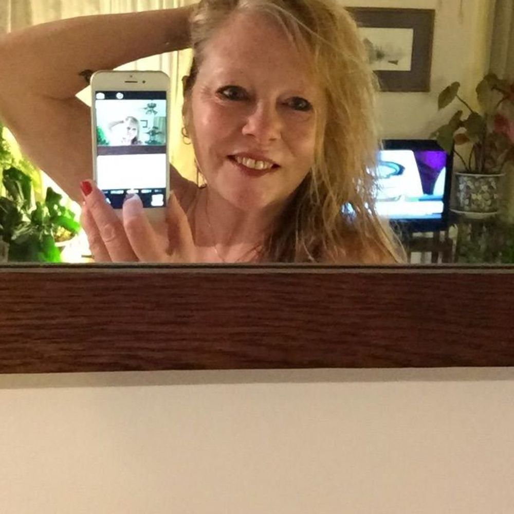 Meet your Posher, Deborah